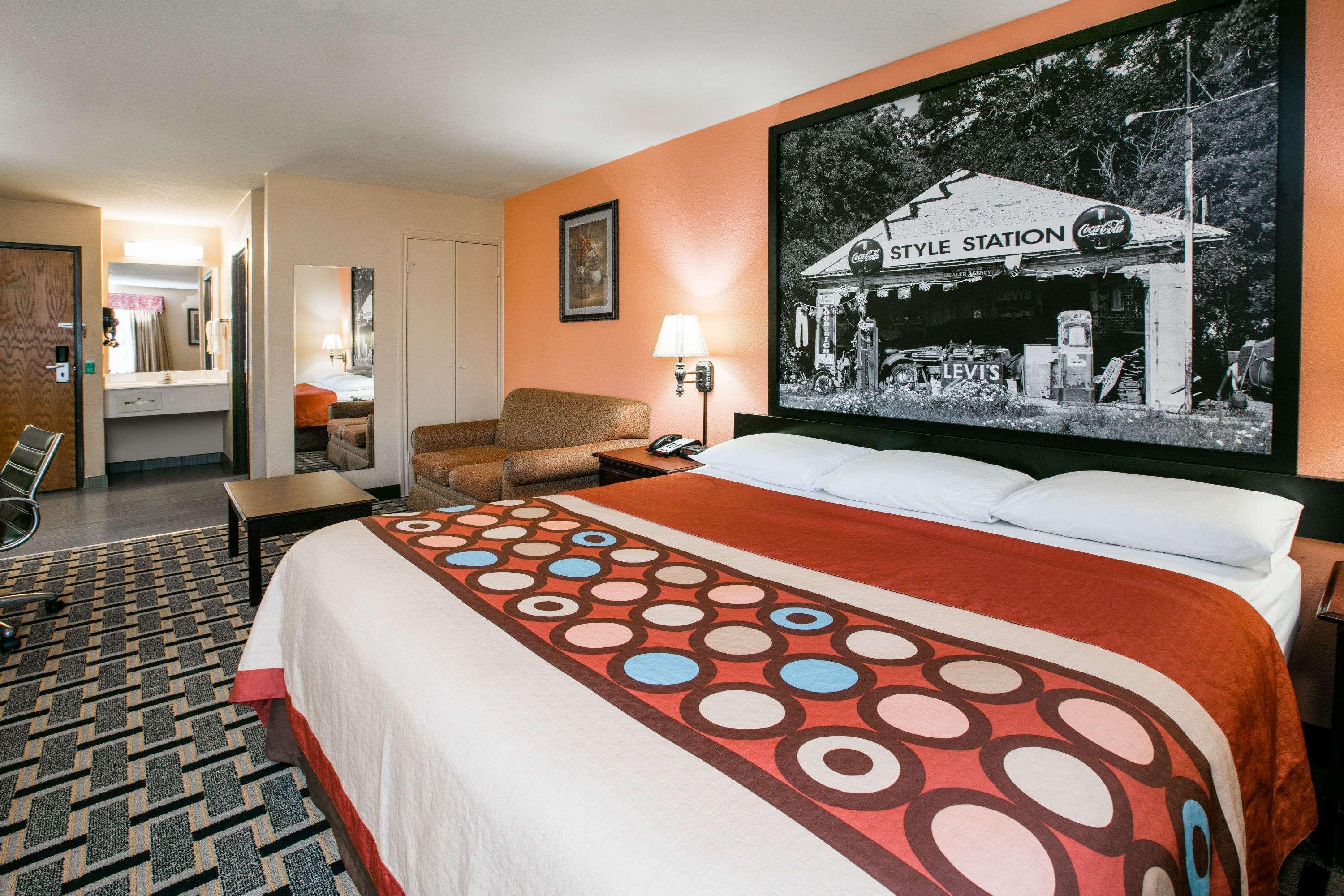 Super 8 By Wyndham Farmers Branch/north Dallas Motel Farmers Branch
