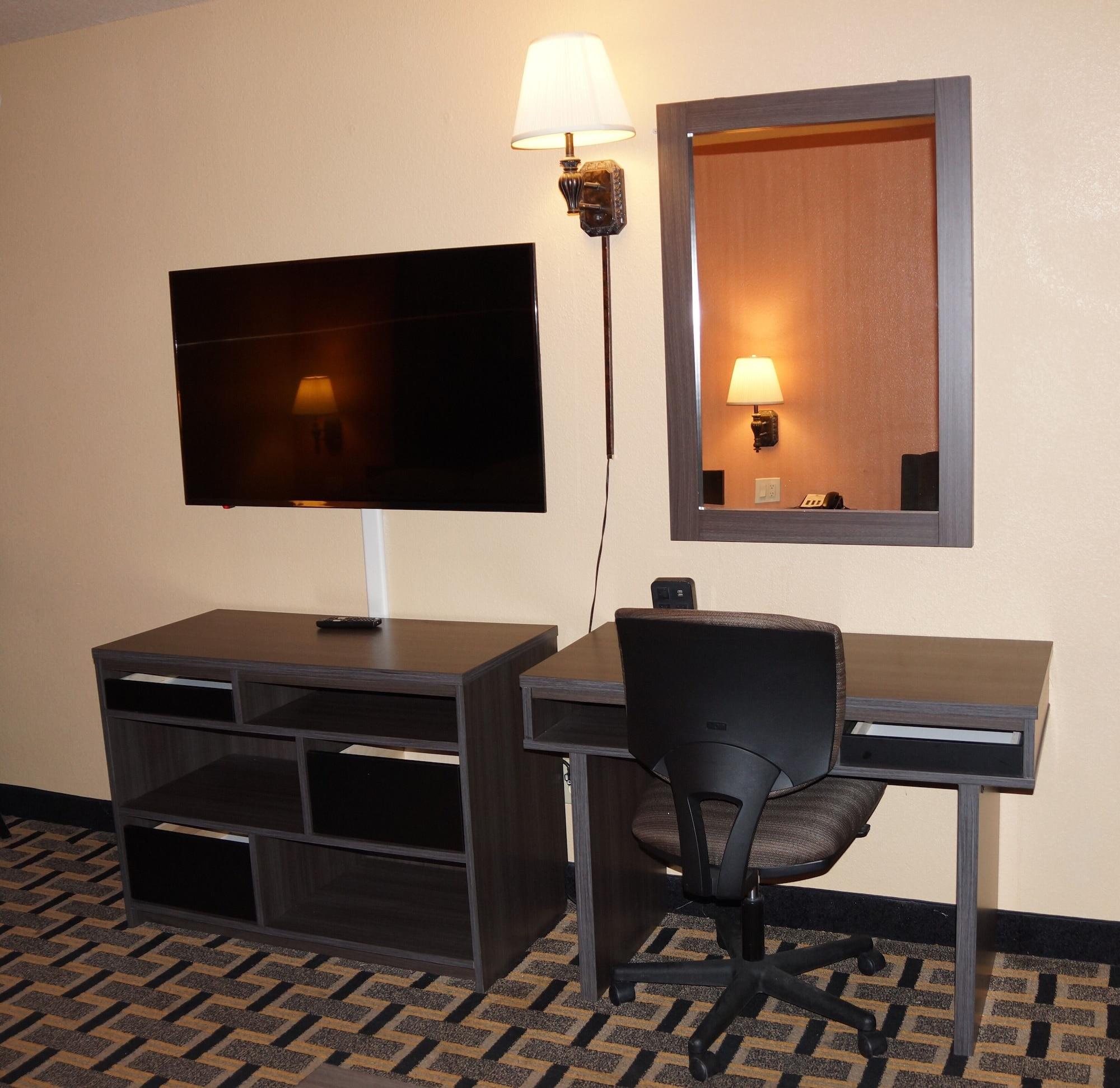 Super 8 By Wyndham Farmers Branch/north Dallas Motel