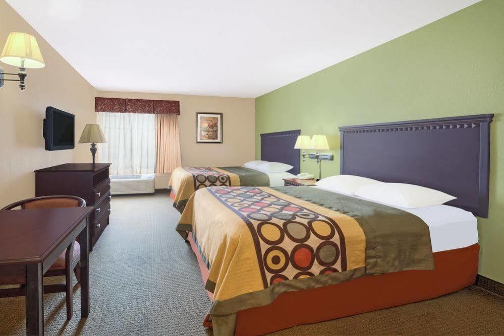 Super 8 By Wyndham Farmers Branch/north Dallas Farmers Branch