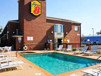 Super 8 By Wyndham Farmers Branch/north Dallas Motel Farmers Branch